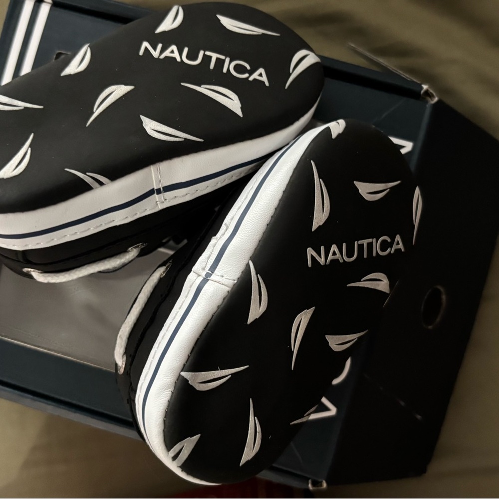 Baby Shoes Nautica size 2 - Picture 4 of 6